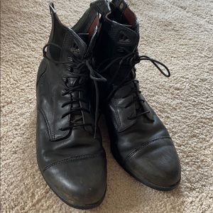 Ariat Paddock Boots Size 8.5